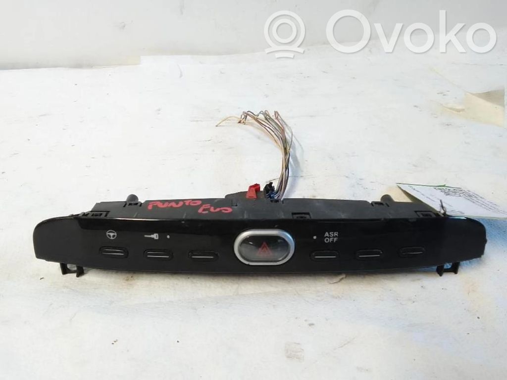 Fiat Punto Evo Inne przełączniki i przyciski 