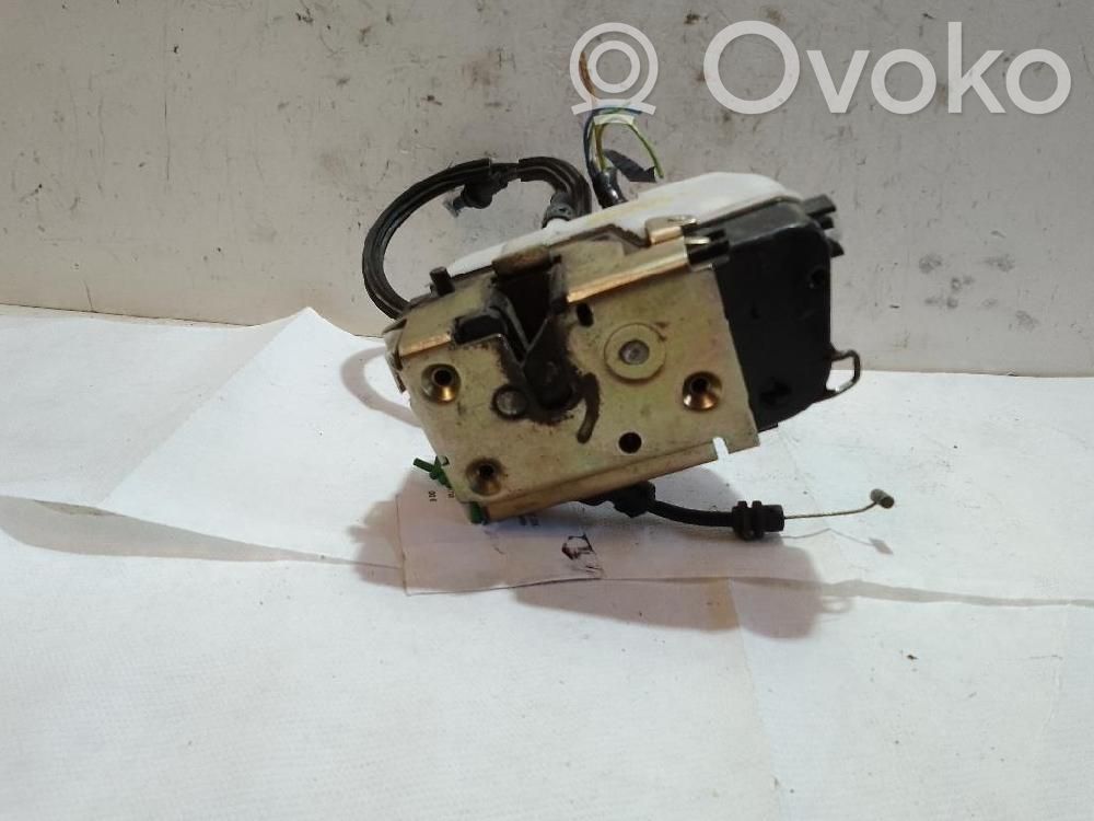 Citroen C3 Takaoven lukko 