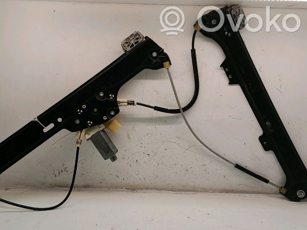 Regulador de ventanilla eléctrico de puerta delantera   51337184384