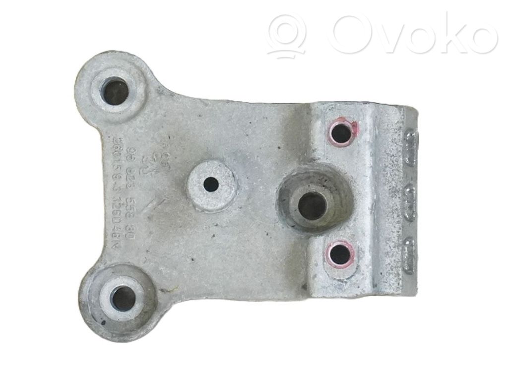 Peugeot 2008 I Engine mount bracket 