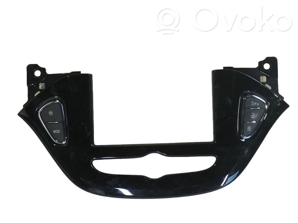 Opel Corsa E Kojelaudan kehys 