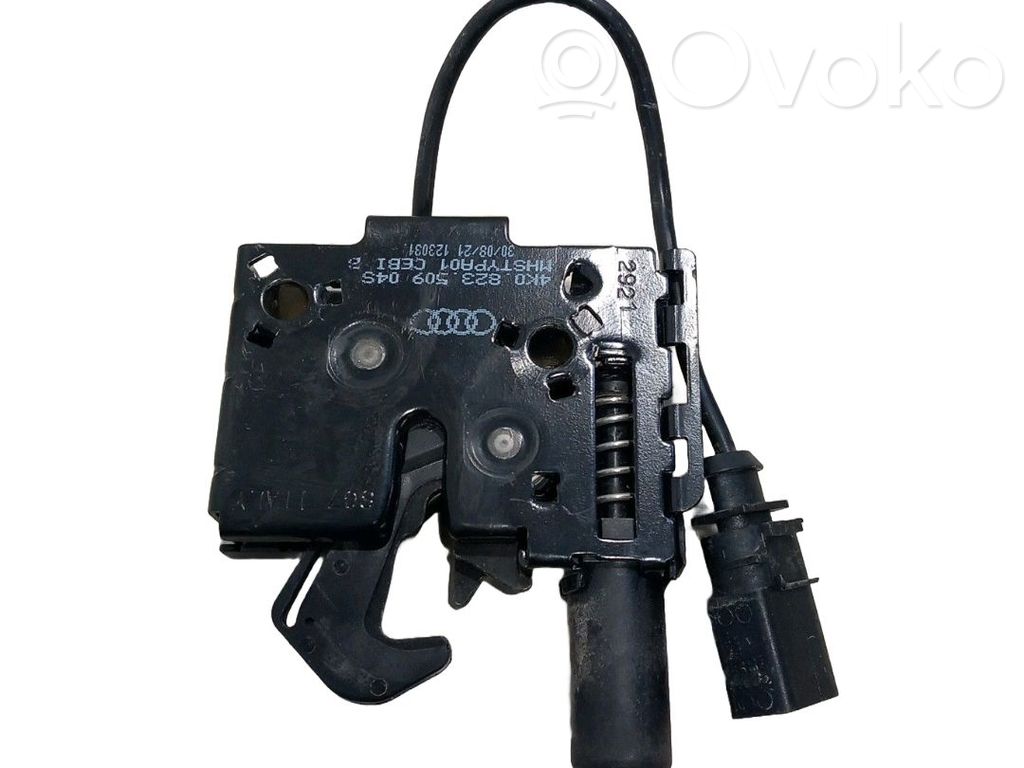Seat Leon IV Tie down hook / loop 
