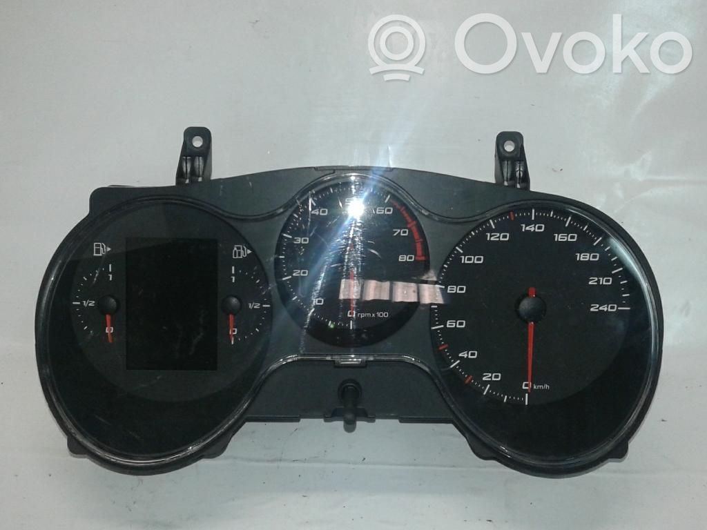 Seat Altea Geschwindigkeitsmesser Cockpit 