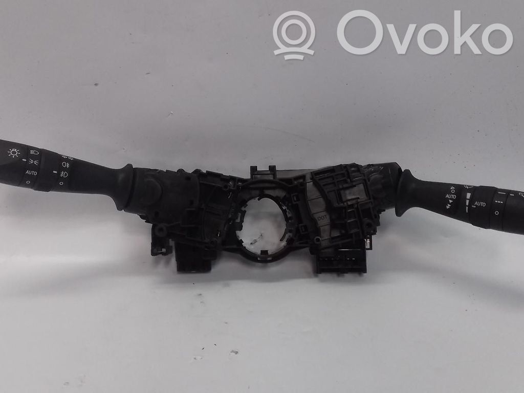 Toyota Auris E180 Interrupteur / bouton multifonctionnel