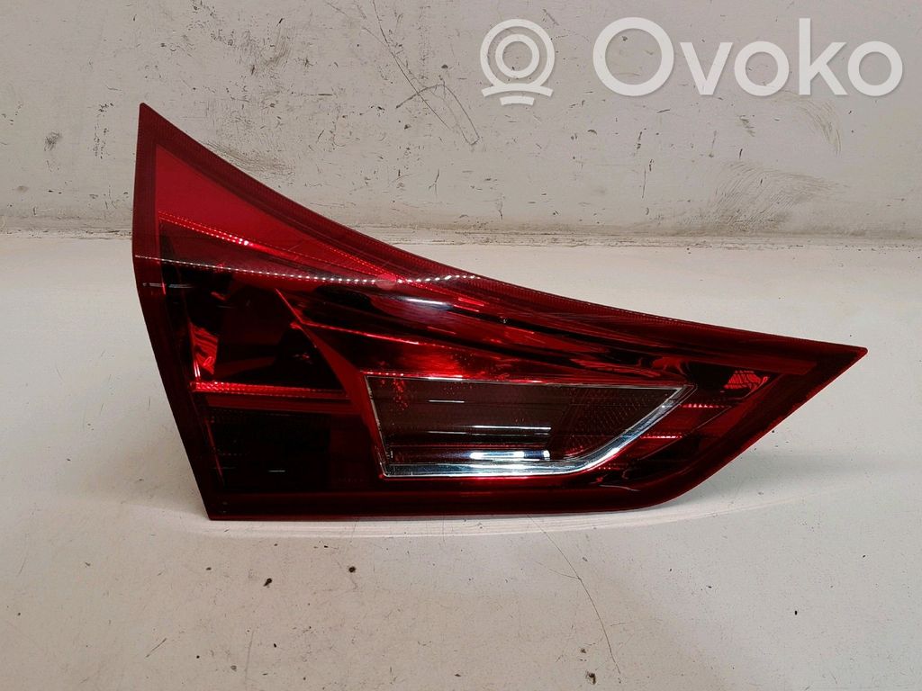 Toyota Auris E180 Luci posteriori