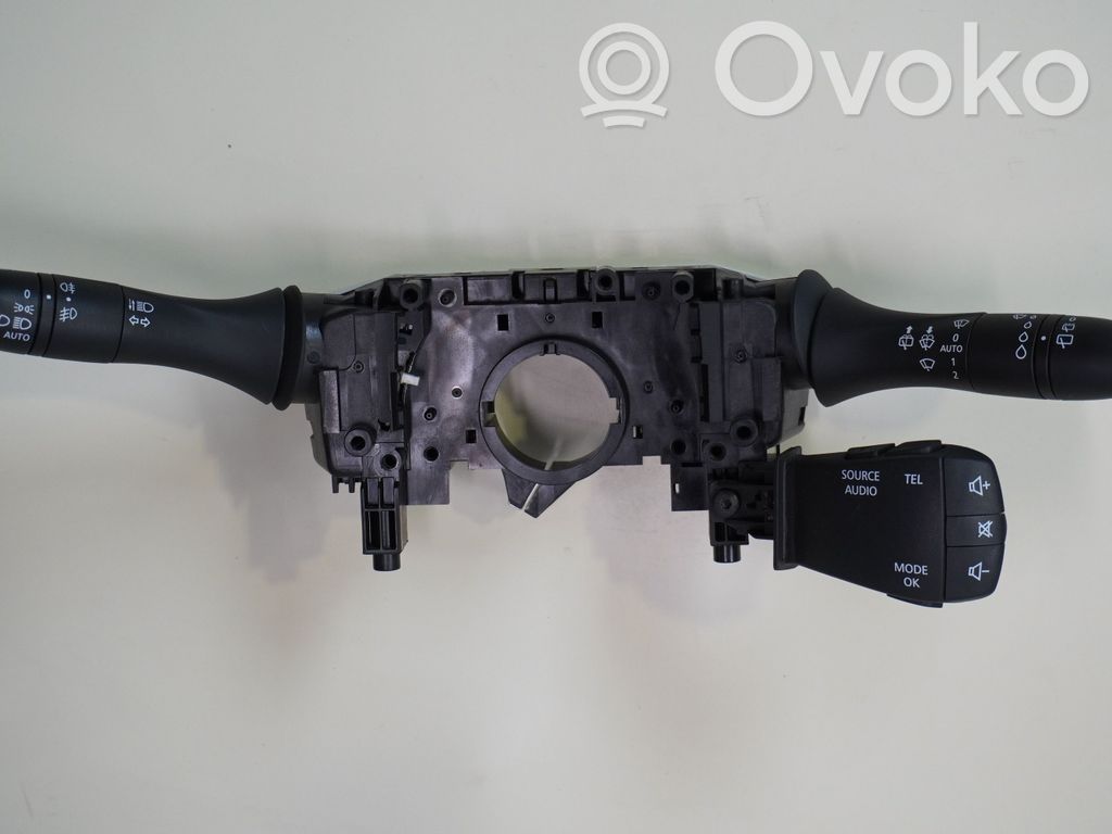 Renault Megane IV Przyciski multifunkcyjne 