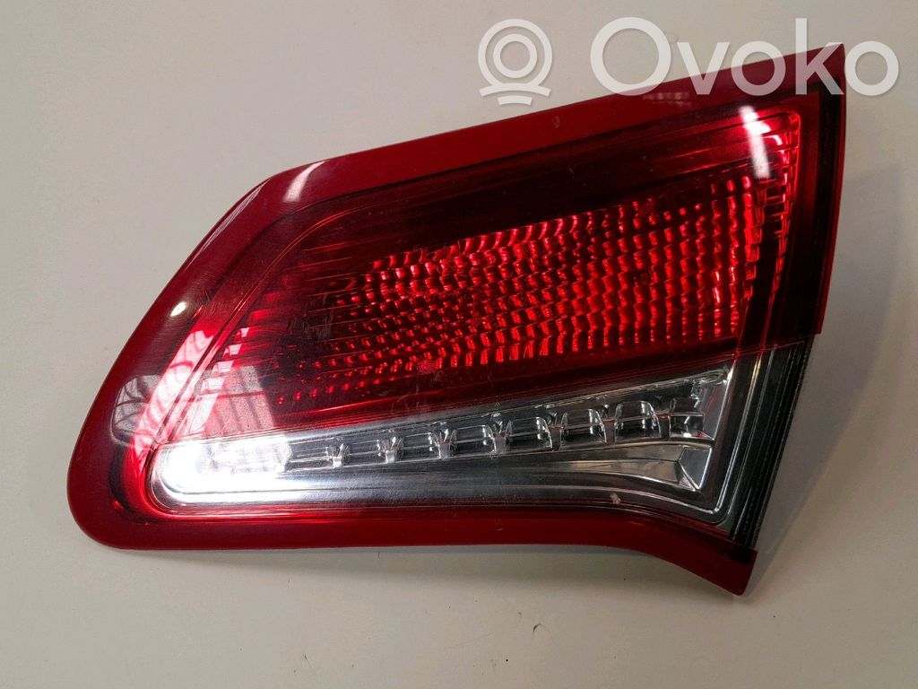 Citroen C4 II Feux arrière / postérieurs