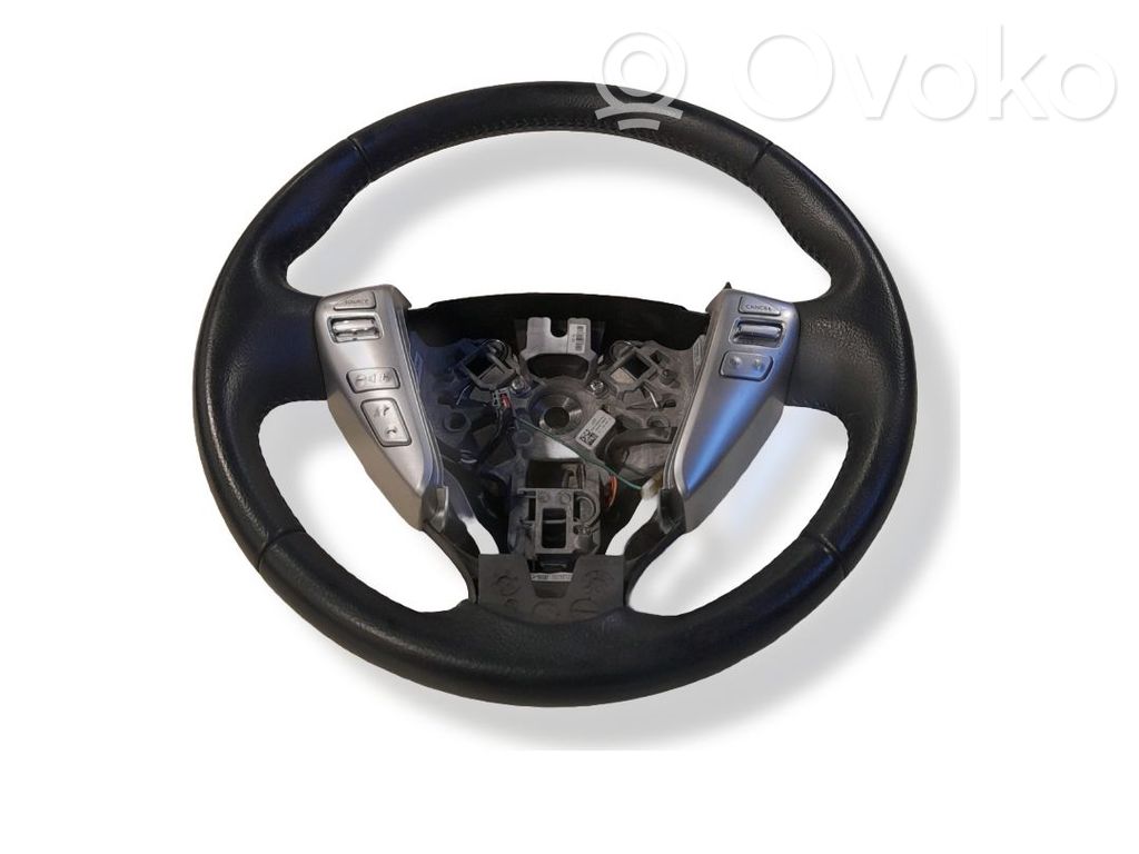 Nissan Note (E12) Volant 