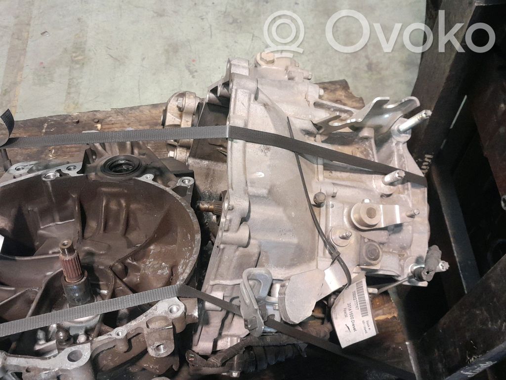Mazda 2 Cutie viteze manuală cu 5 trepte 