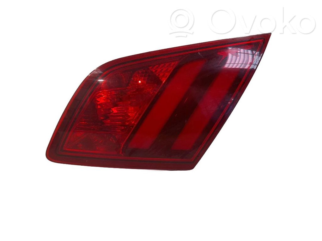 Peugeot 308 Lampă spate în caroserie