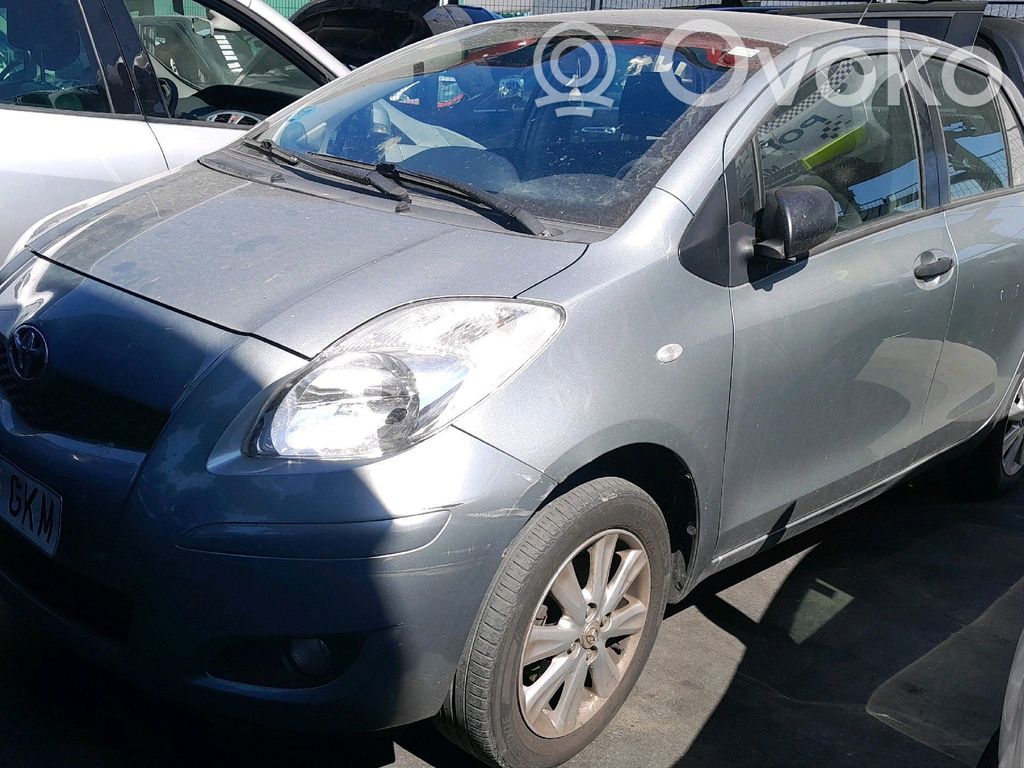 Toyota Yaris Cutie viteze manuală cu 5 trepte