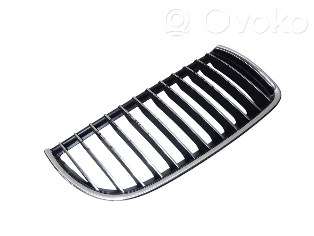 BMW 3 E90 E91 Augšējais režģis 