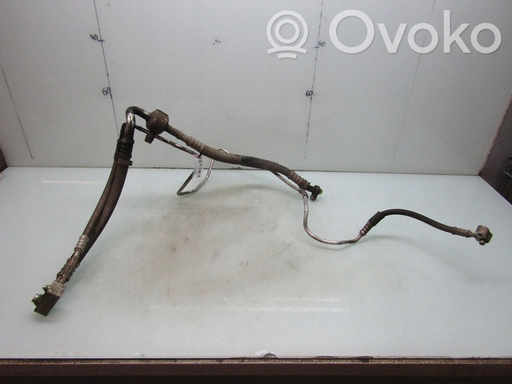 Ilmastointilaitteen putki (A/C)   00R,DTI