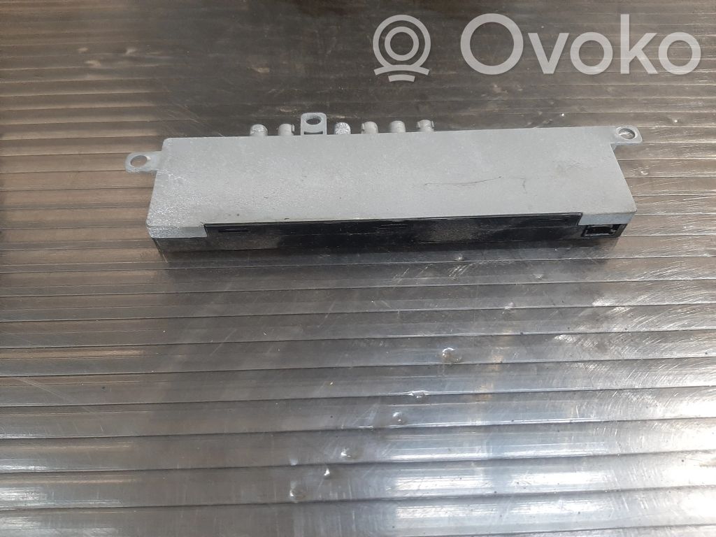 Audi A6 Allroad C6 Antenos stiprintuvas 