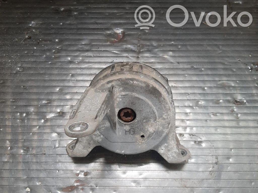 Opel Zafira B Engine mount bracket 