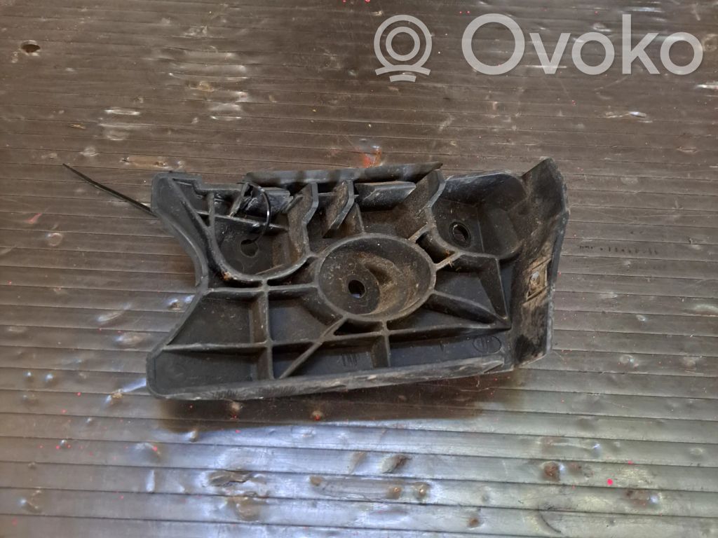Seat Altea Front bumper mounting bracket 