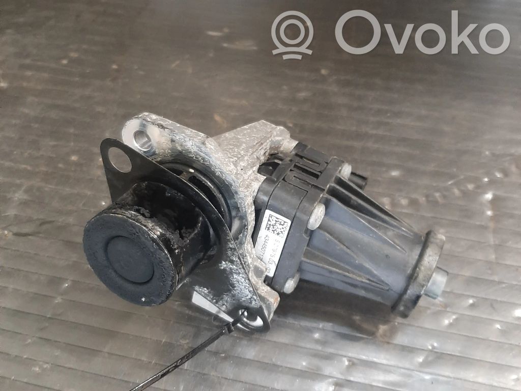 Nissan Juke I F15 EGR valve 