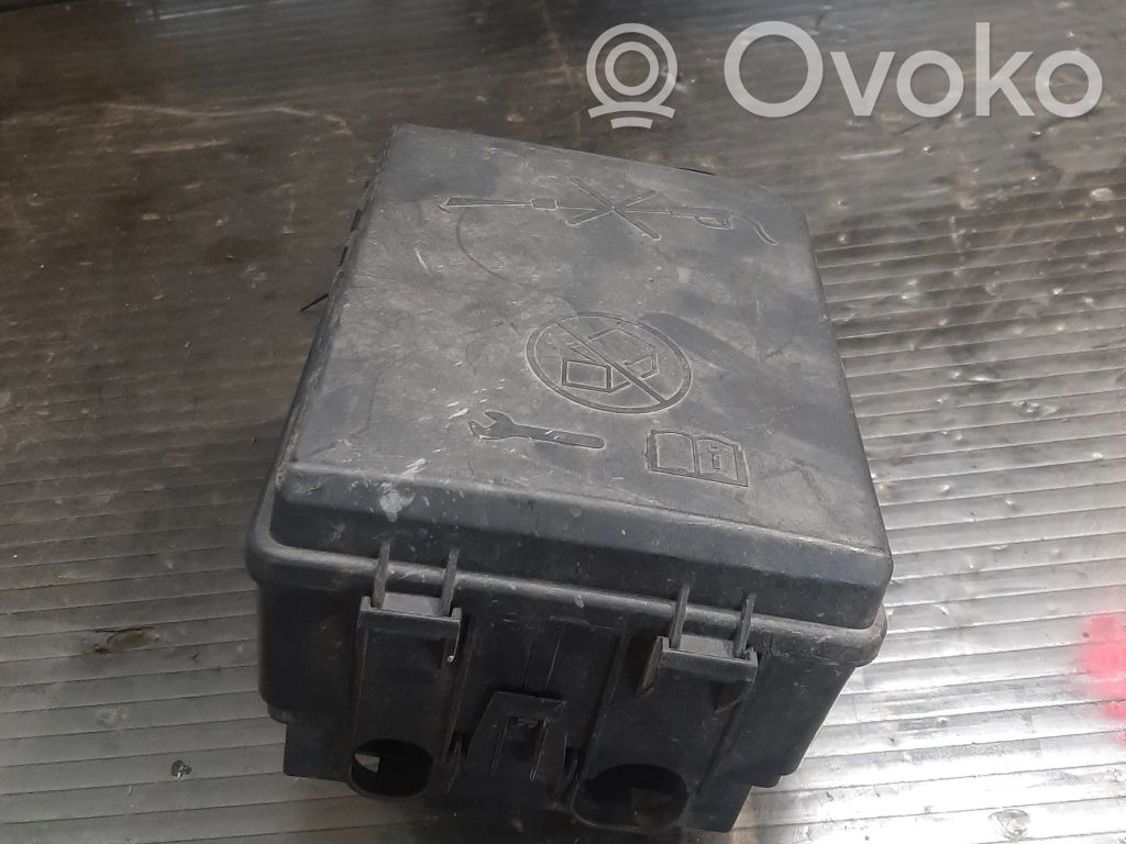 Opel Mokka Saugiklių dėžė (komplektas) 