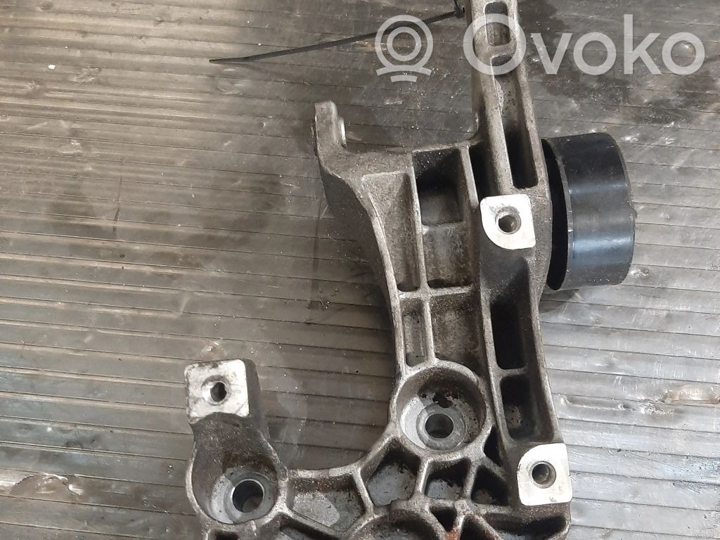 Opel Mokka Generator/alternator bracket 