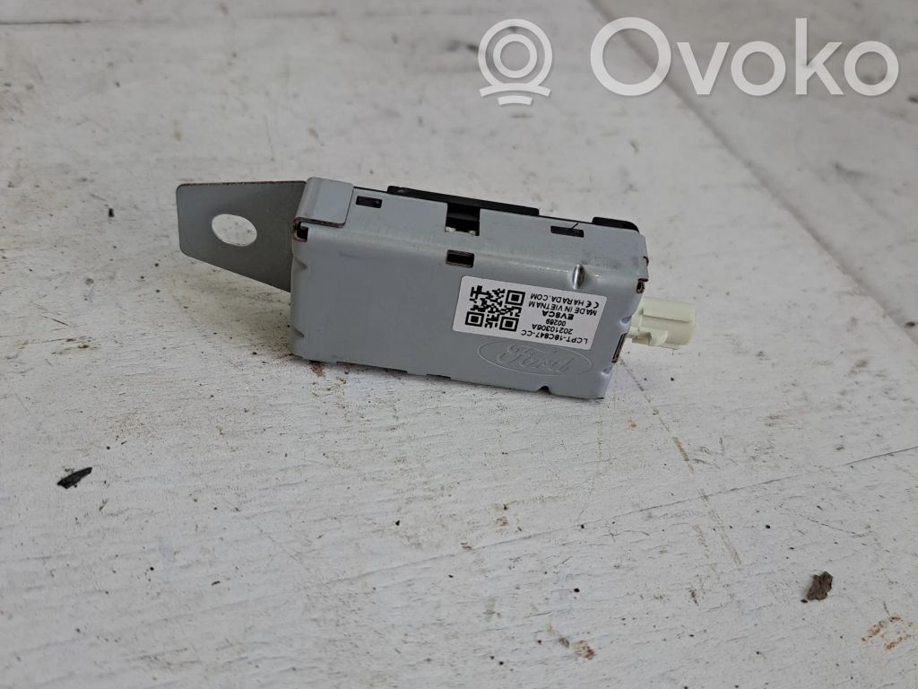 Ford Puma Antenos stiprintuvas 