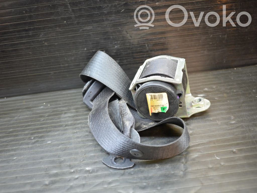 Opel Corsa D Cinturón trasero 