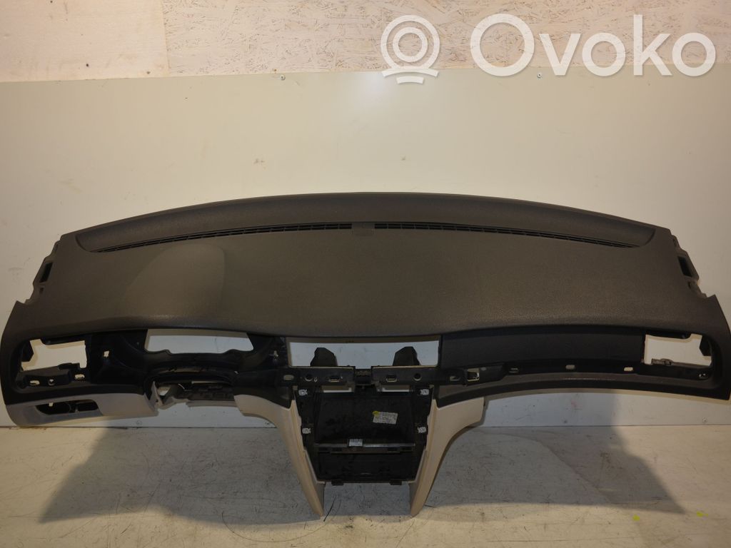 Skoda Superb B6 (3T) Panel de instrumentos 