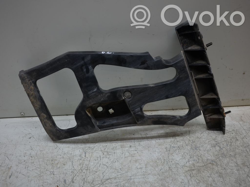 Citroen C4 I Picasso Soporte de montaje del parachoques trasero 