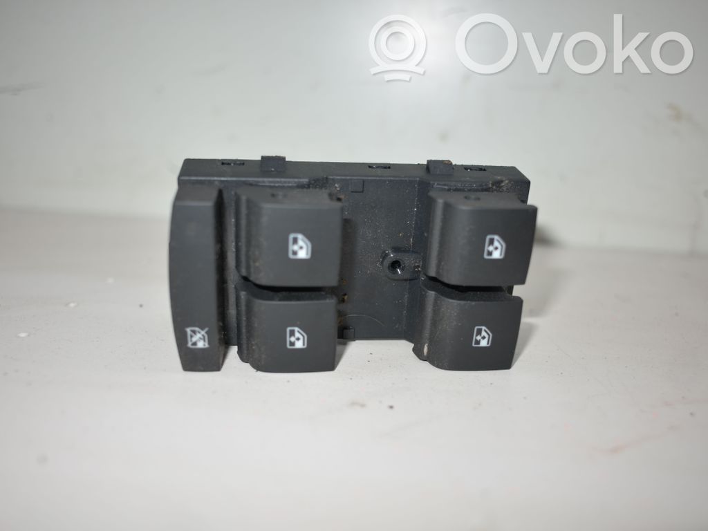 Opel Mokka X Interruptor del elevalunas eléctrico 