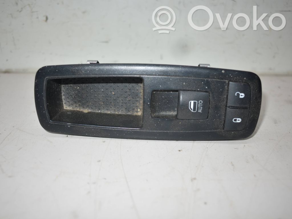 Chrysler Town & Country V Electric window control switch 