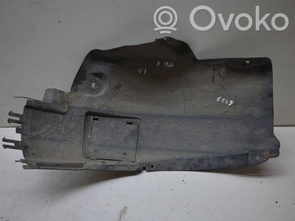 Opel Astra H Apakšspārns 