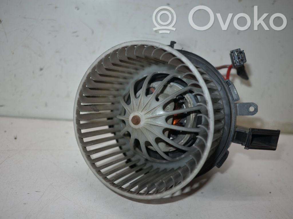 Audi A4 S4 B8 8K Heizungslüfter 