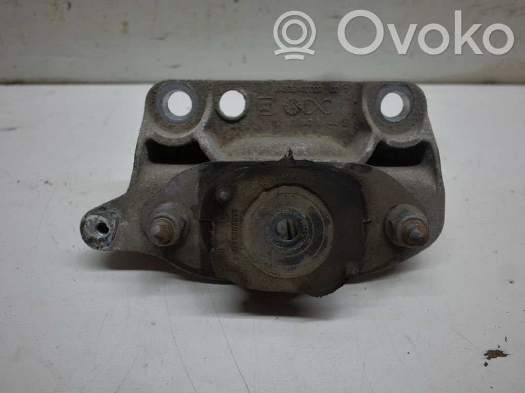 Smart ForTwo III C453 Engine mount bracket 