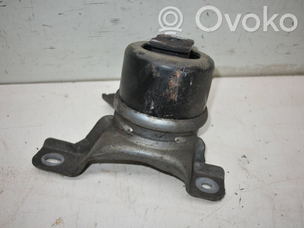 Volvo V70 Engine mount bracket 