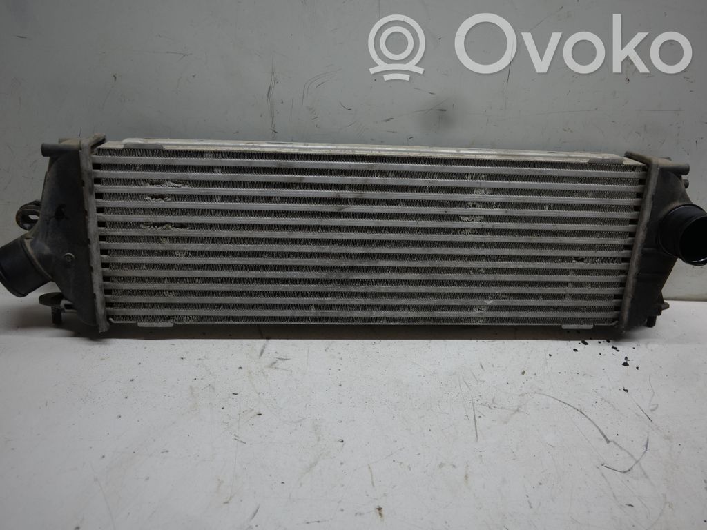 Opel Vivaro Interkūlerio radiatorius 