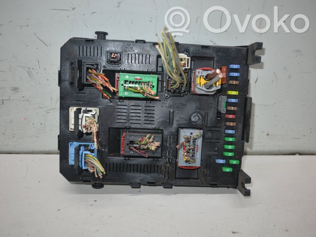 Citroen C4 I Fuse module 