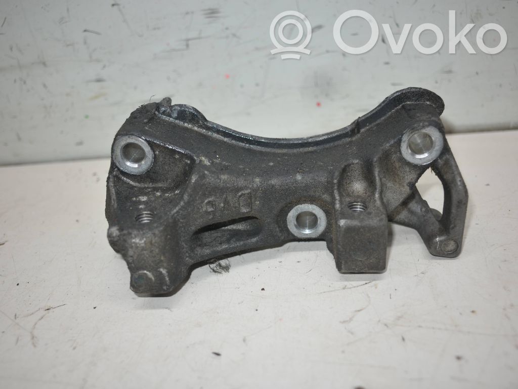 Citroen C4 I Engine mounting bracket 
