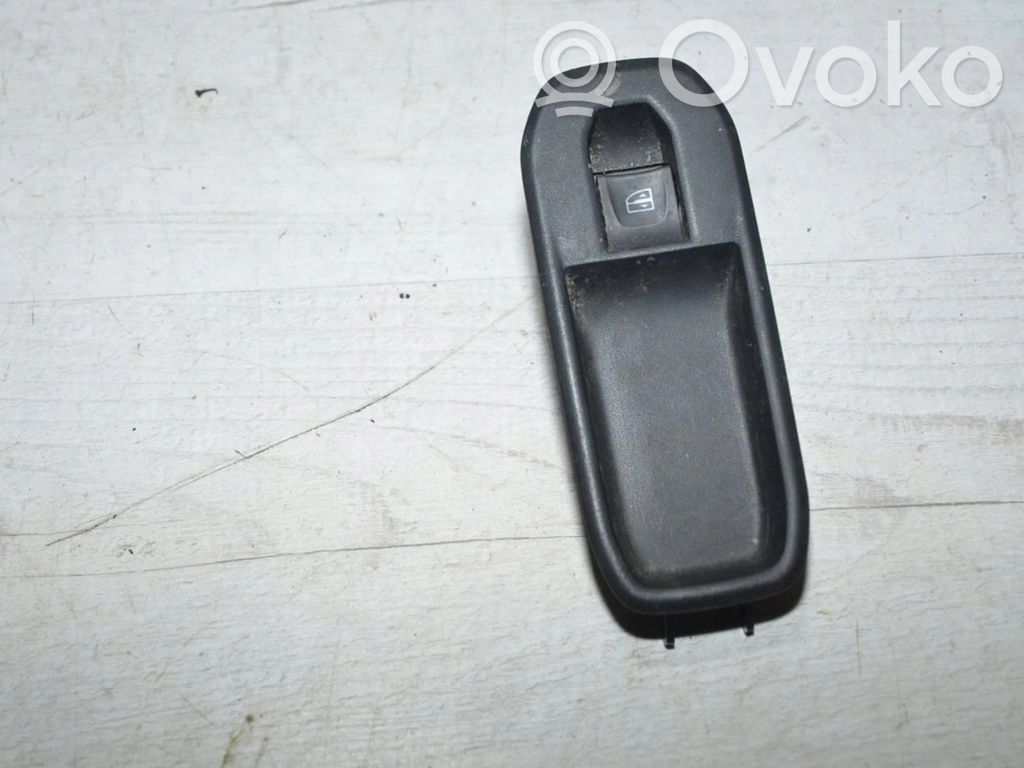 Dacia Duster II Electric window control switch 