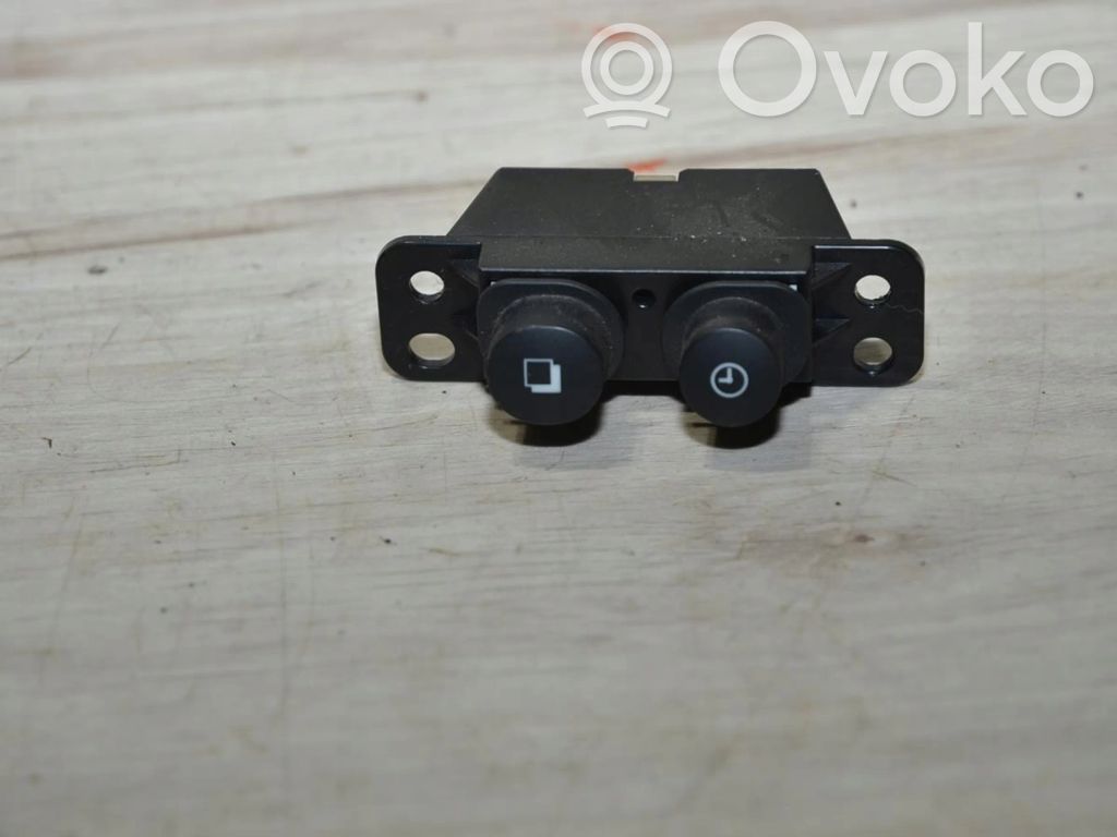 Nissan Note (E12) Other switches/knobs/shifts 