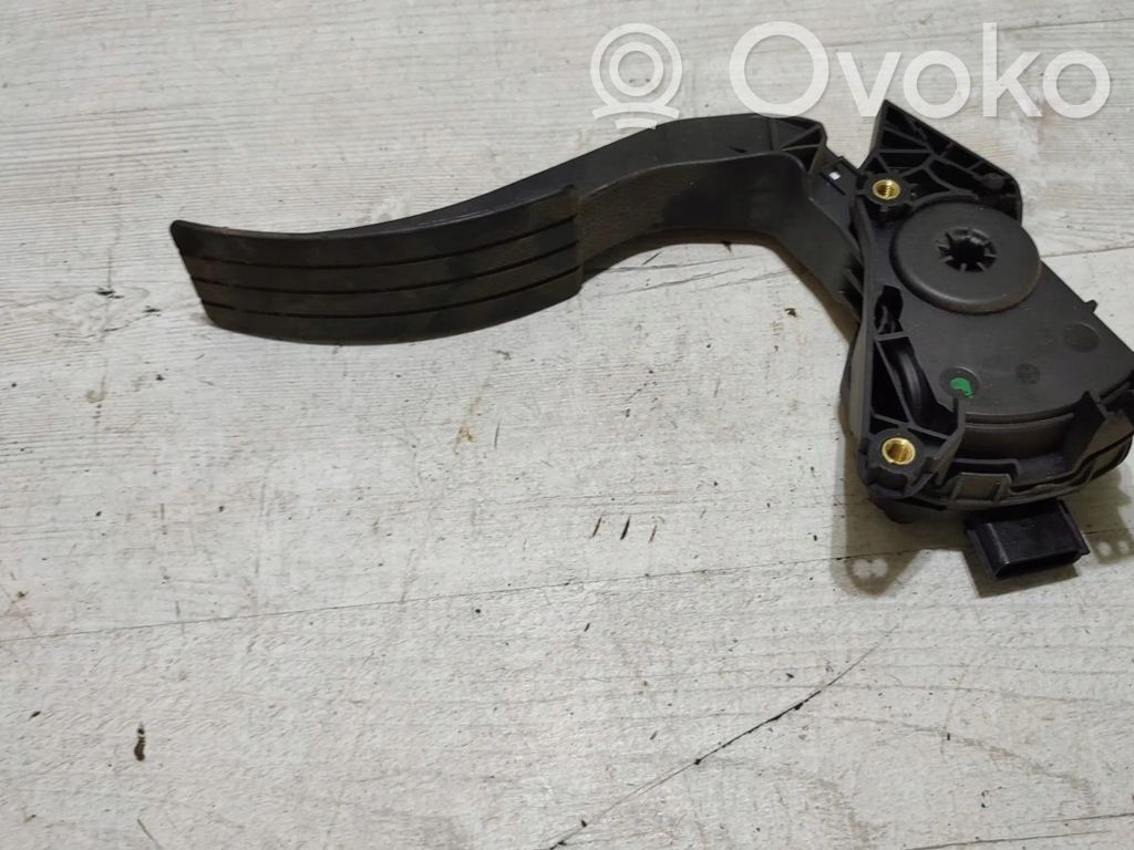 Renault Captur Accelerator throttle pedal 