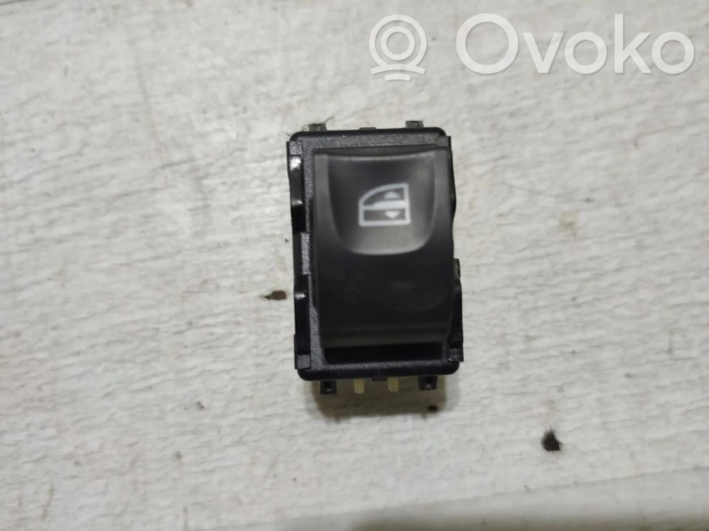 Renault Captur Electric window control switch 