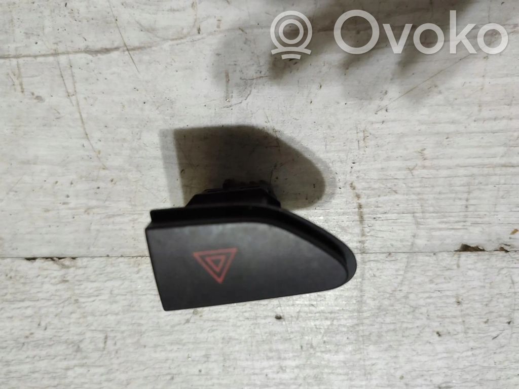 Hazard light switch   262907372R,255706283R
