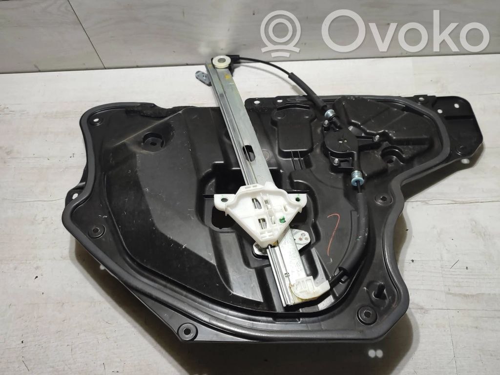 Mazda 3 III Front door window regulator with motor 