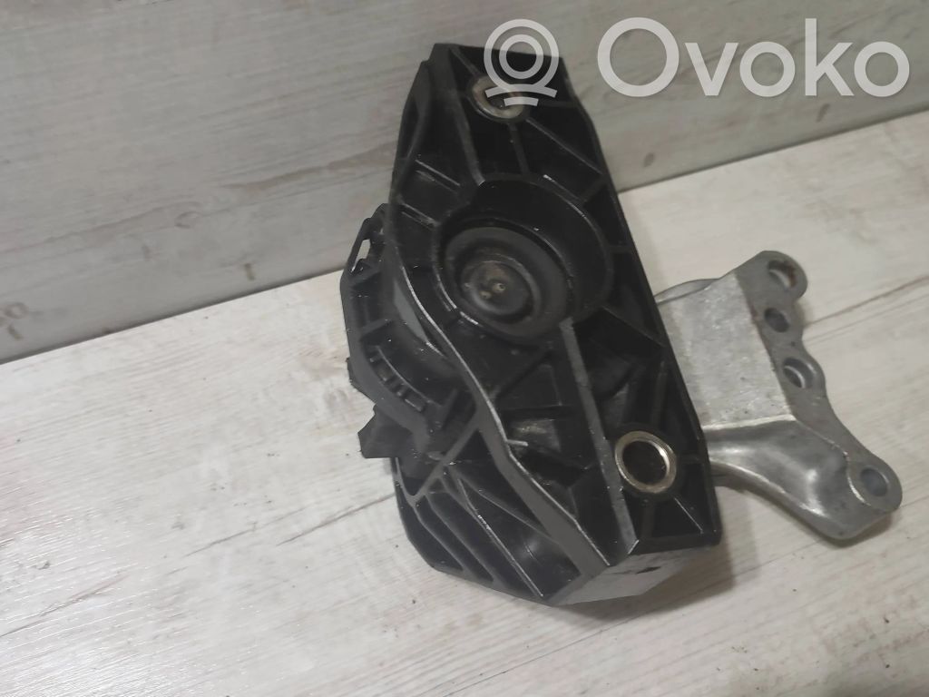 Opel Corsa F Engine mount bracket 
