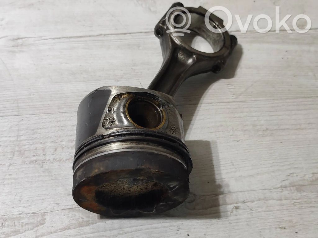 Audi TT TTS Mk2 Piston with connecting rod 