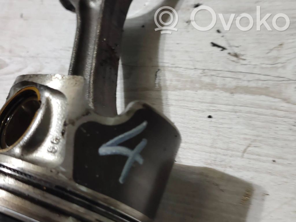 Audi TT TTS Mk2 Piston with connecting rod 