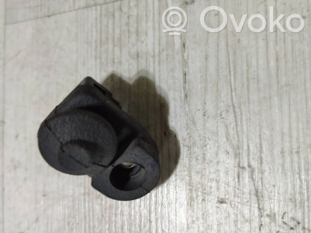 Nissan Qashqai Aizmugurē durvju atvēršanas / aizvēršanas sensors 