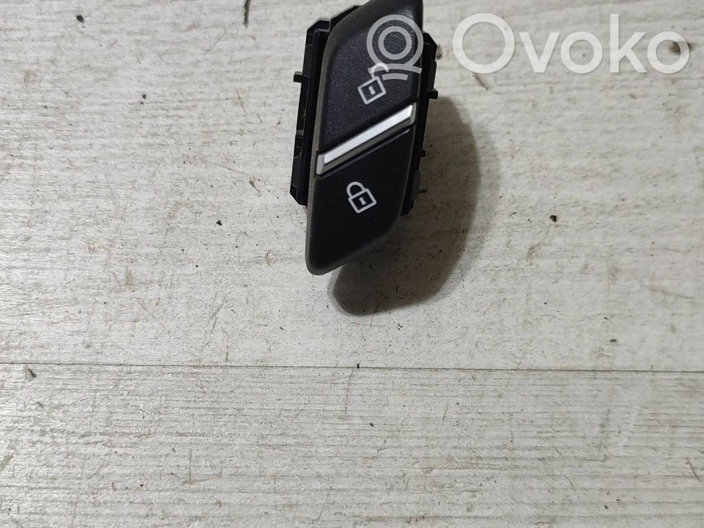Central locking switch button   9352035