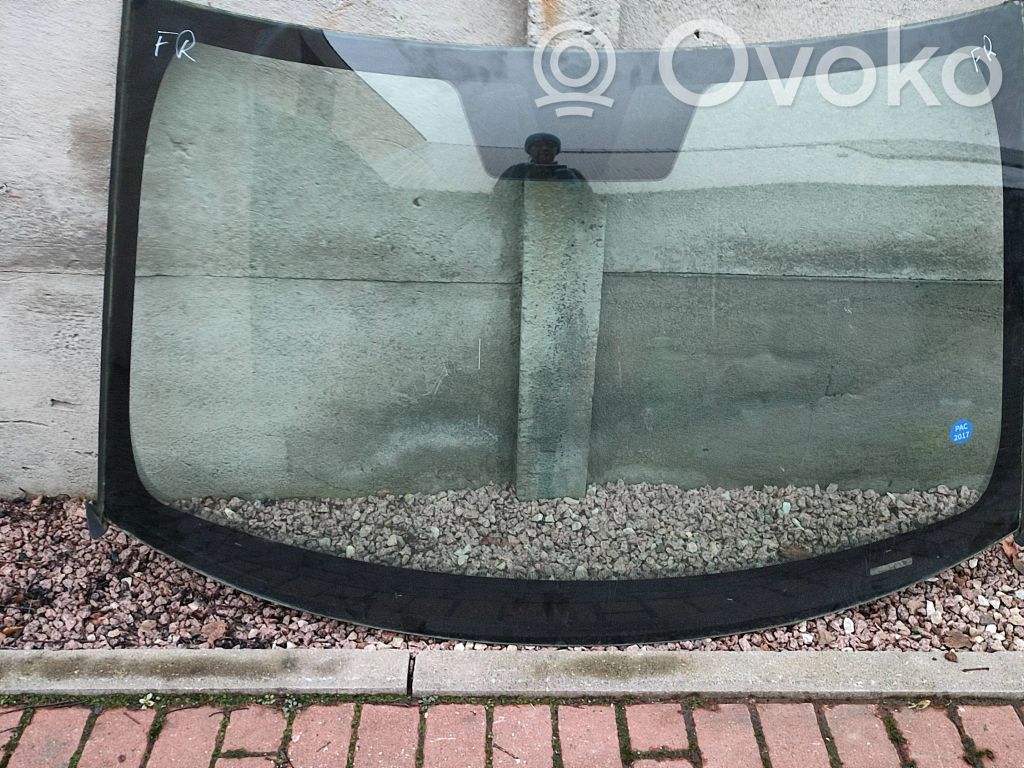 Fiat Freemont Szyba przednia / czołowa 