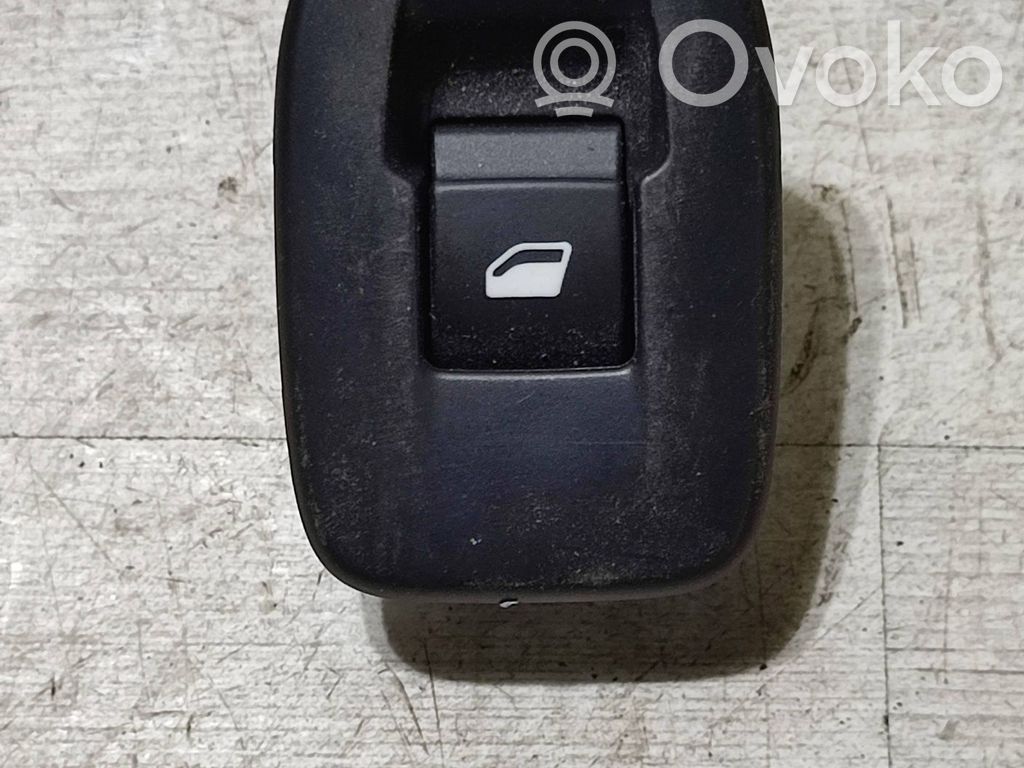 Peugeot 2008 I Electric window control switch 