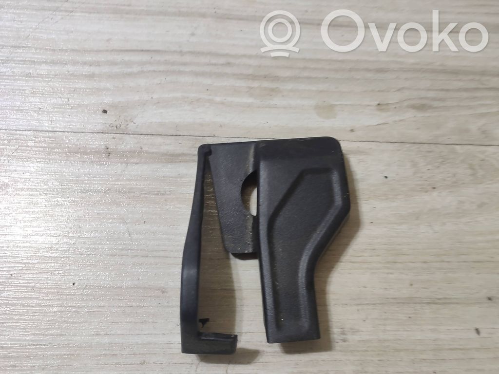 Peugeot Rifter Moldura cubierta de la guía del asiento trasero 